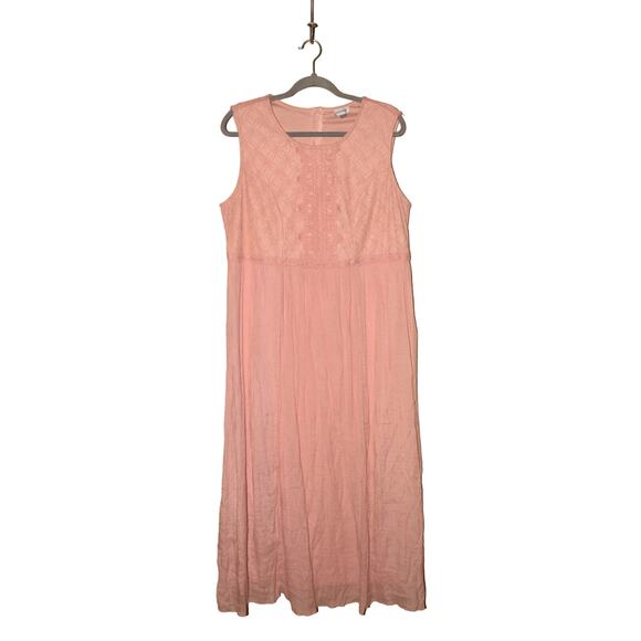 AVENUE $79 Pink Lace Applique Sleeveless Maxi Dress Crinkle Fabric‎ Size 14 / 16 - Picture 1 of 4